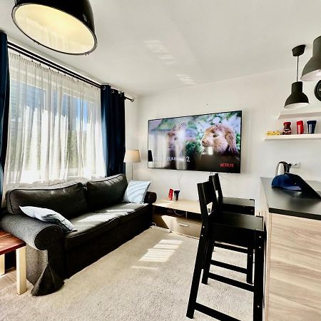 Neon 2 - Fast Wifi 70'Tv Netflix Hbo Max Appletv+ Leilighet Warszawa Eksteriør bilde