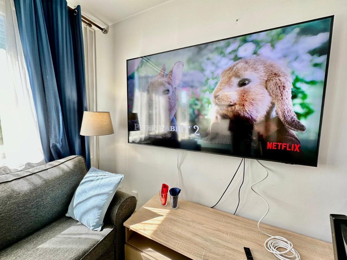 Neon 2 - Fast Wifi 70'Tv Netflix Hbo Max Appletv+ Leilighet Warszawa Eksteriør bilde