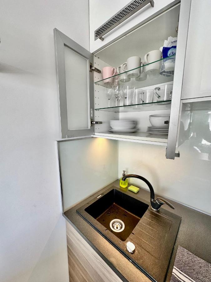 Neon 2 - Fast Wifi 70'Tv Netflix Hbo Max Appletv+ Leilighet Warszawa Eksteriør bilde
